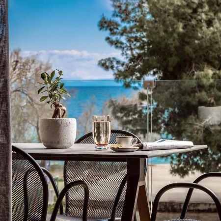 Point Ephemere Beachfront Apartments Закинтос Экстерьер фото