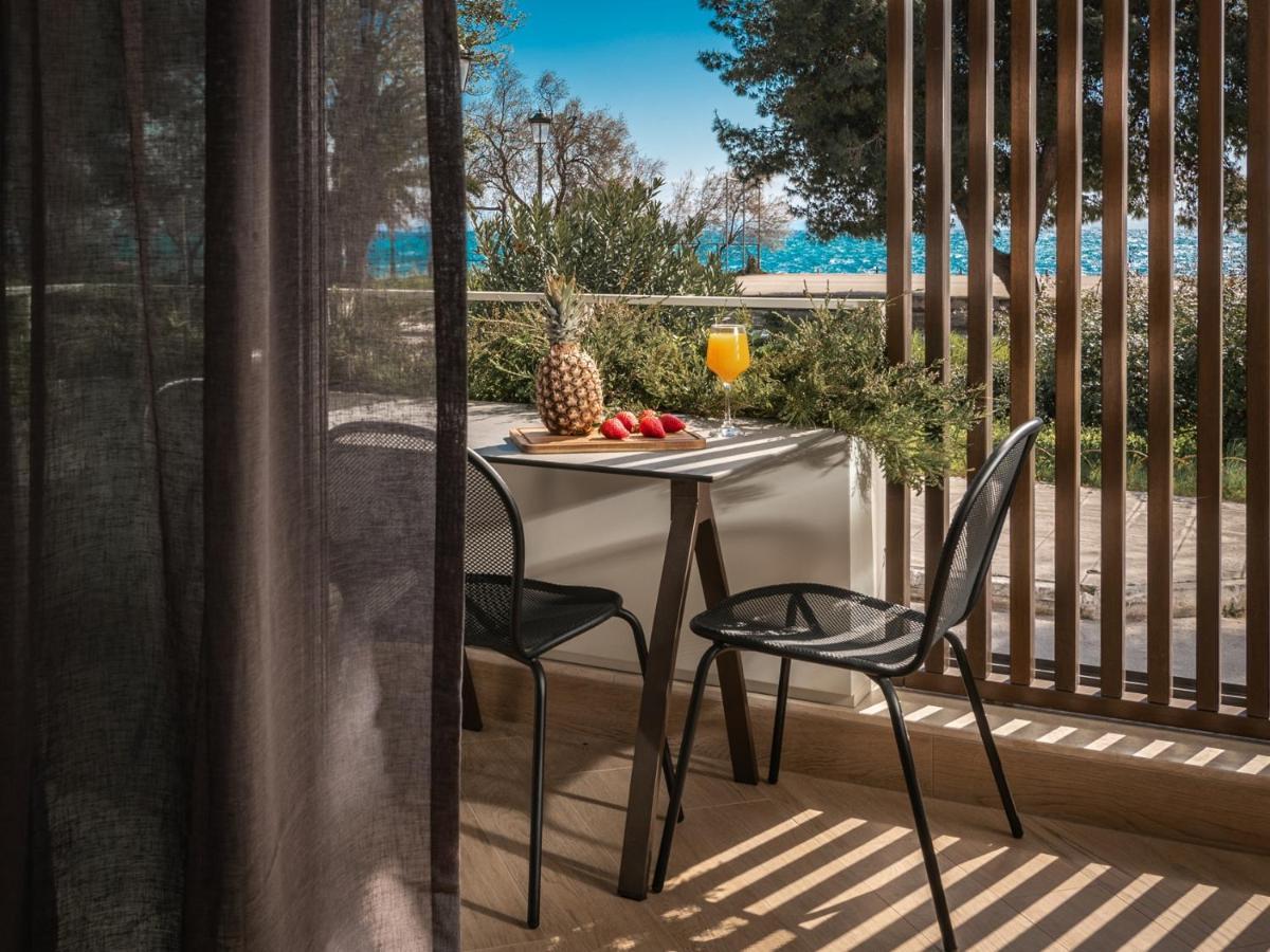 Point Ephemere Beachfront Apartments Закинтос Экстерьер фото