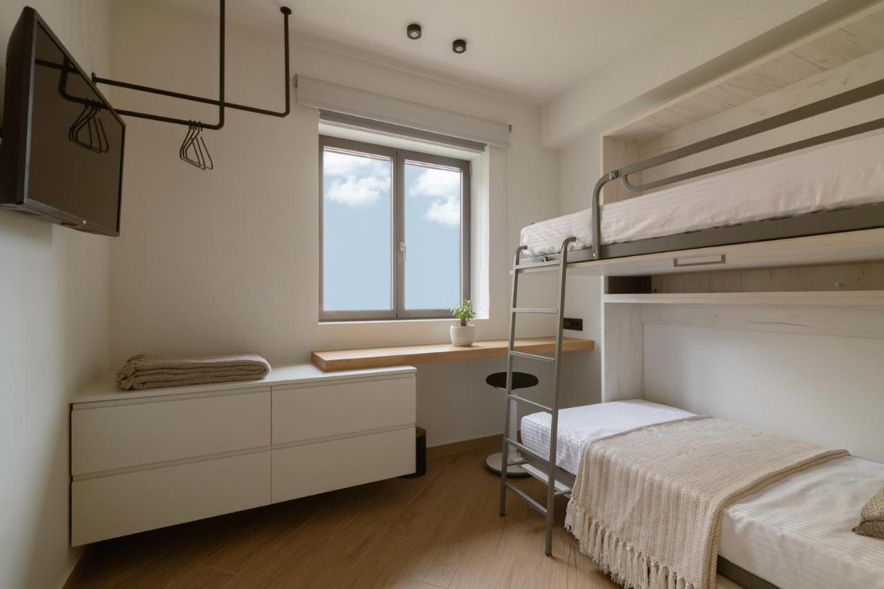 Point Ephemere Beachfront Apartments Закинтос Экстерьер фото