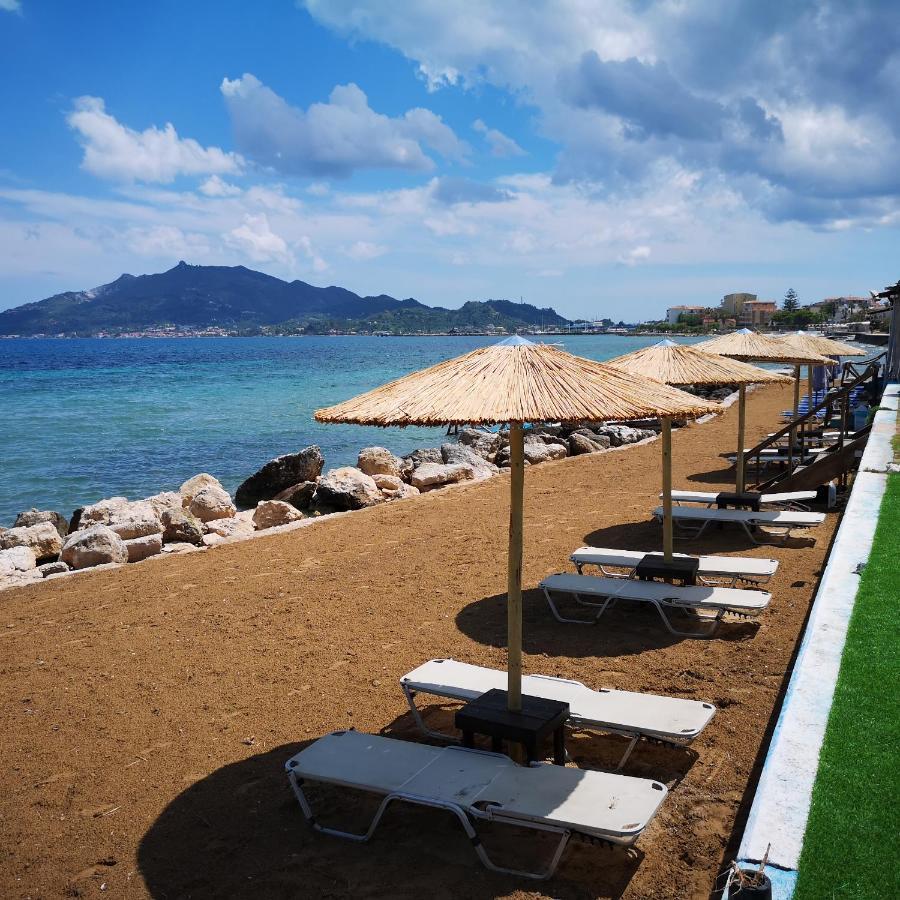 Point Ephemere Beachfront Apartments Закинтос Экстерьер фото