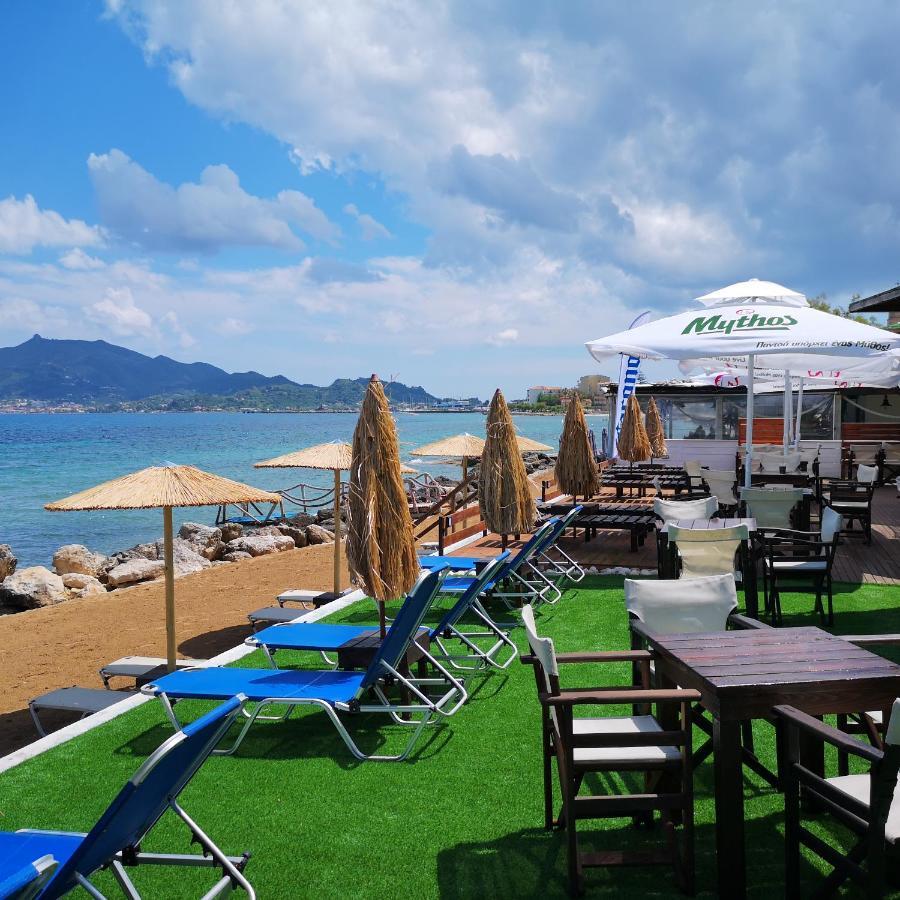 Point Ephemere Beachfront Apartments Закинтос Экстерьер фото